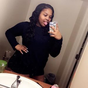 Meet your Posher, Naya